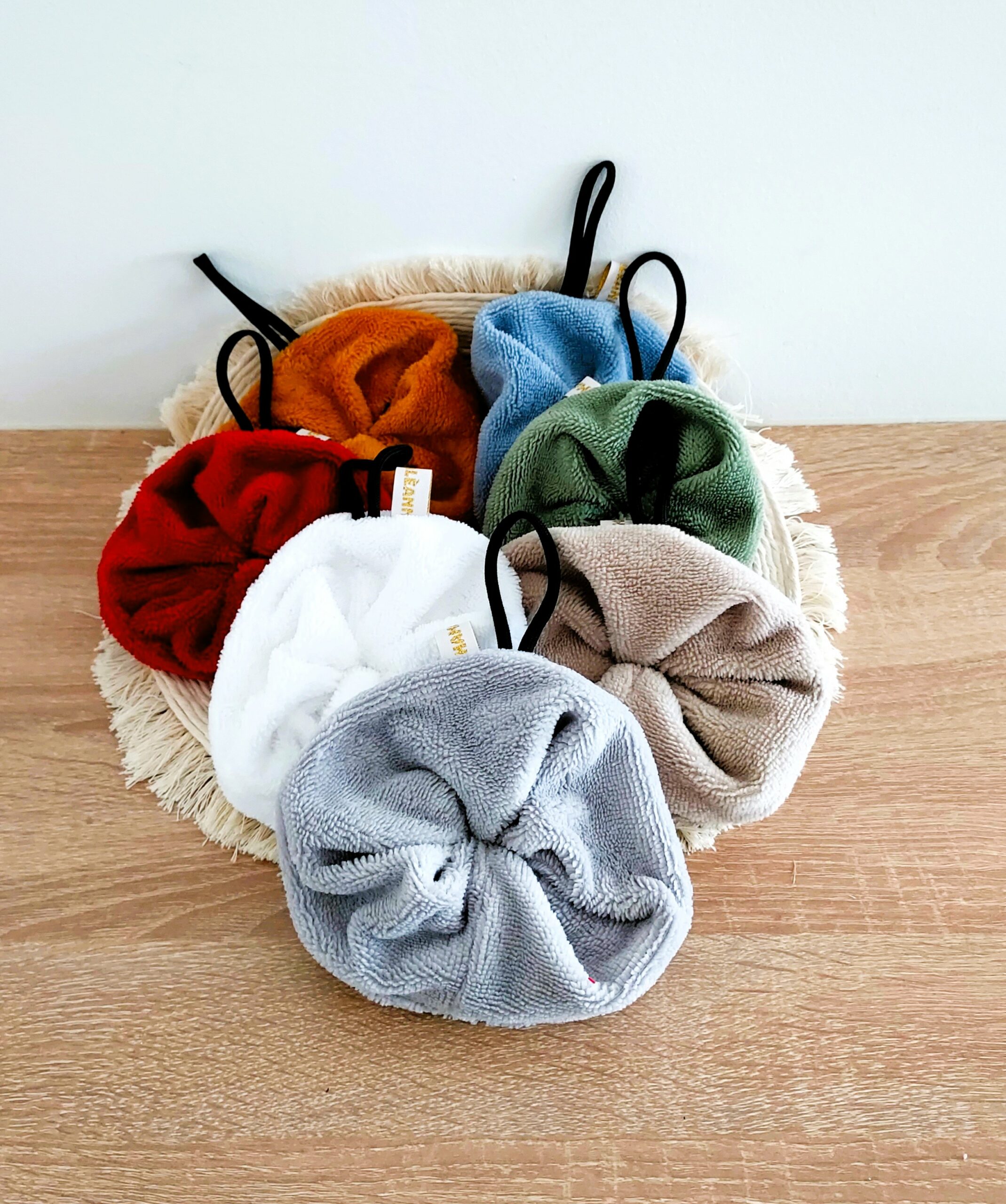 Fleur de douche en éponge